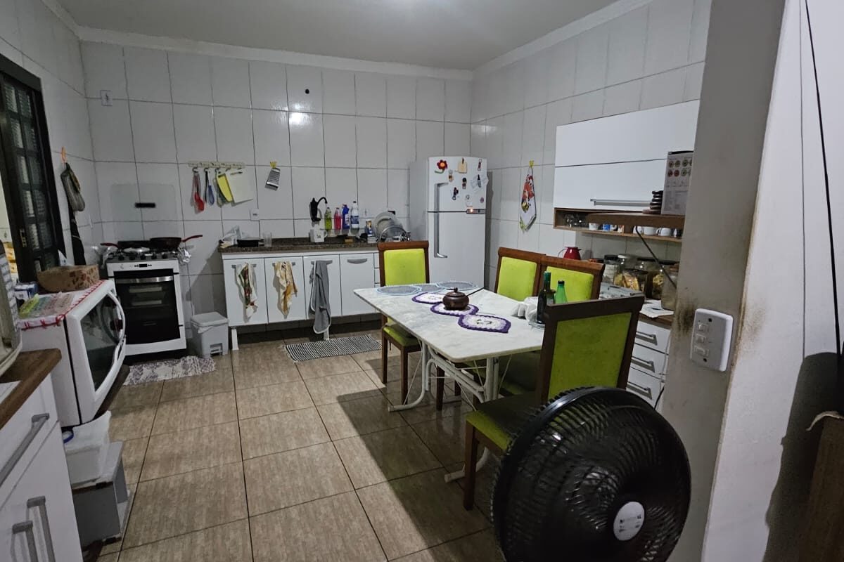 Casa no centro ótima localização para comercio – Esquina oportunidade – Bauru