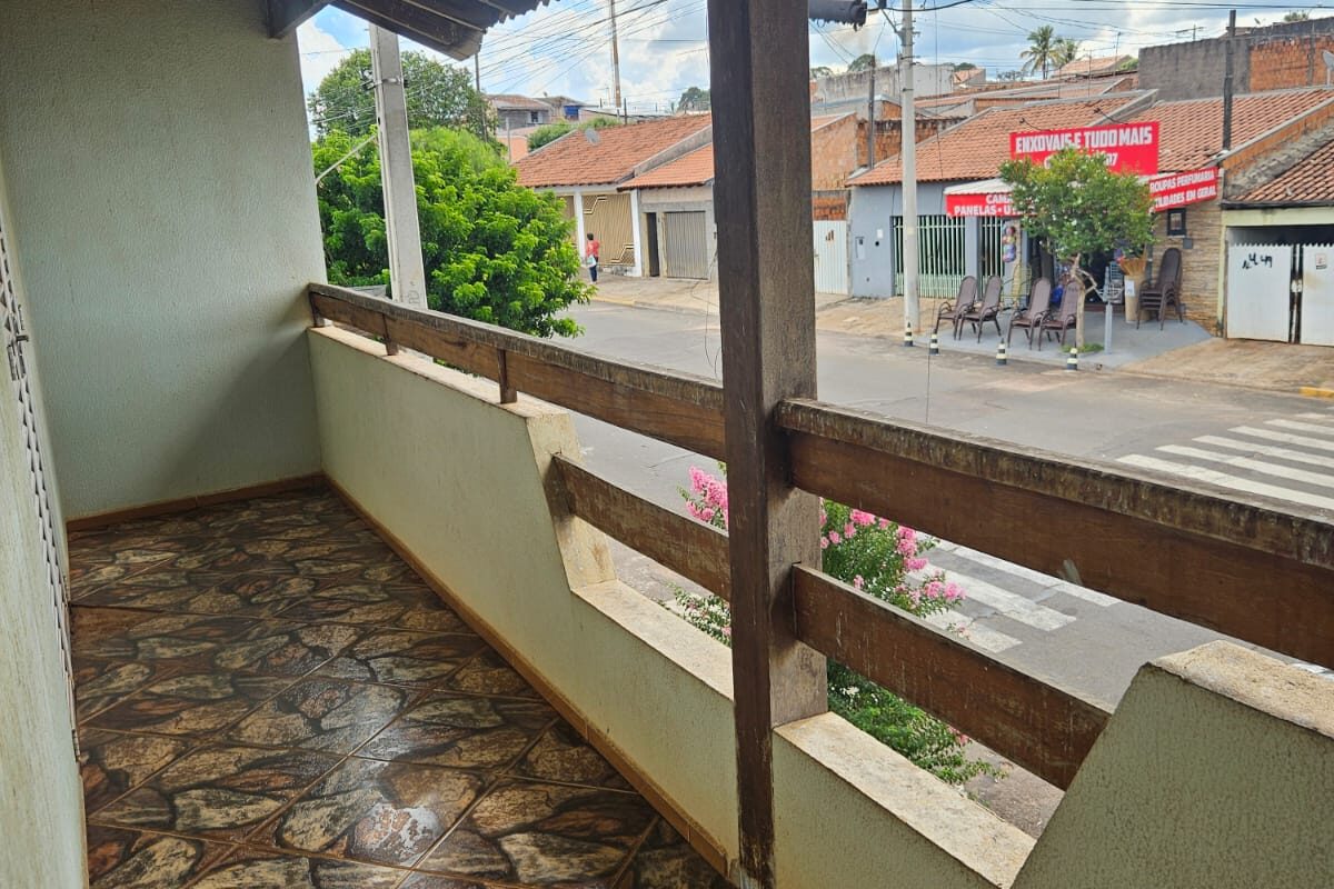 Sobrado Jd Mendonça.2 dormitórios com sacada dupla.