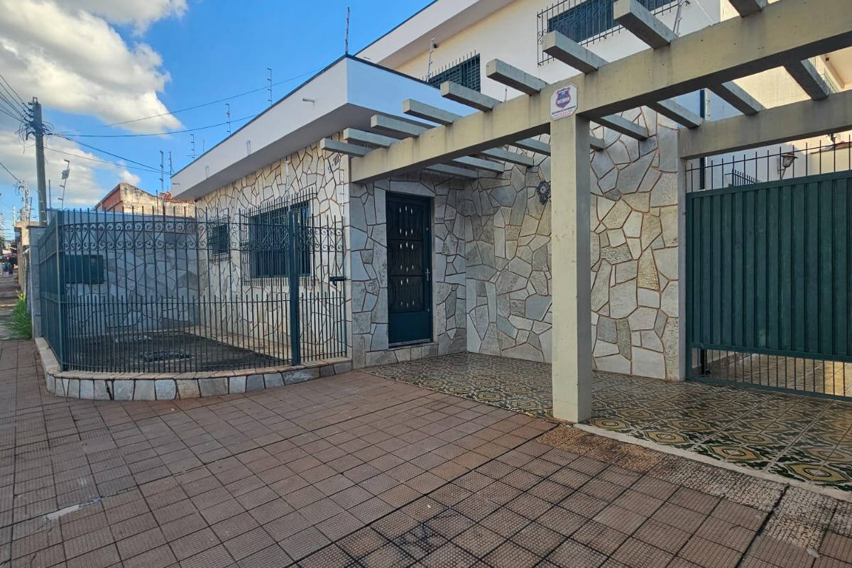 Sobrado comércio e residência