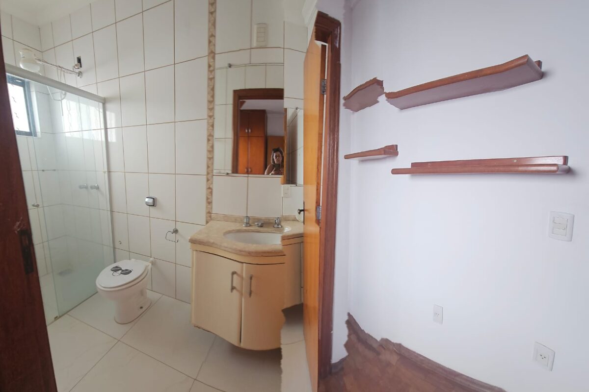 CASA NO JD TERRA BRANCA.