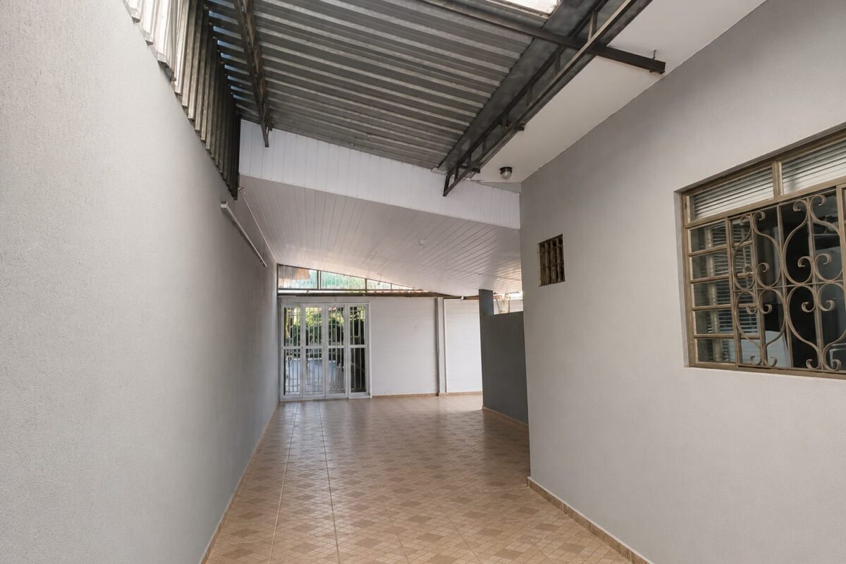 CASA SANTA CRUZ DO RIO PARDO.